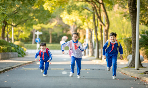 月薪过万供不起孩子上幼儿园？教育金到底怎么备！