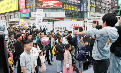 排队买车“热”，用户大呼：这动力续航是真香！