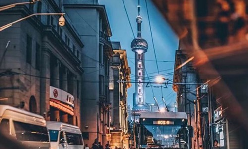 “魔都万家商户5折起”踏热浪而来，与上海重续点滴美好