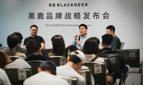 黑鹿品牌新战略发布：露营进阶装备，选黑鹿