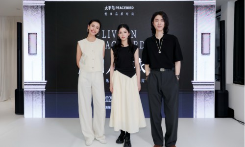 太平鸟2025夏季快闪「Live in PEACEBIRD质启人生衣橱」，点亮上海外滩源